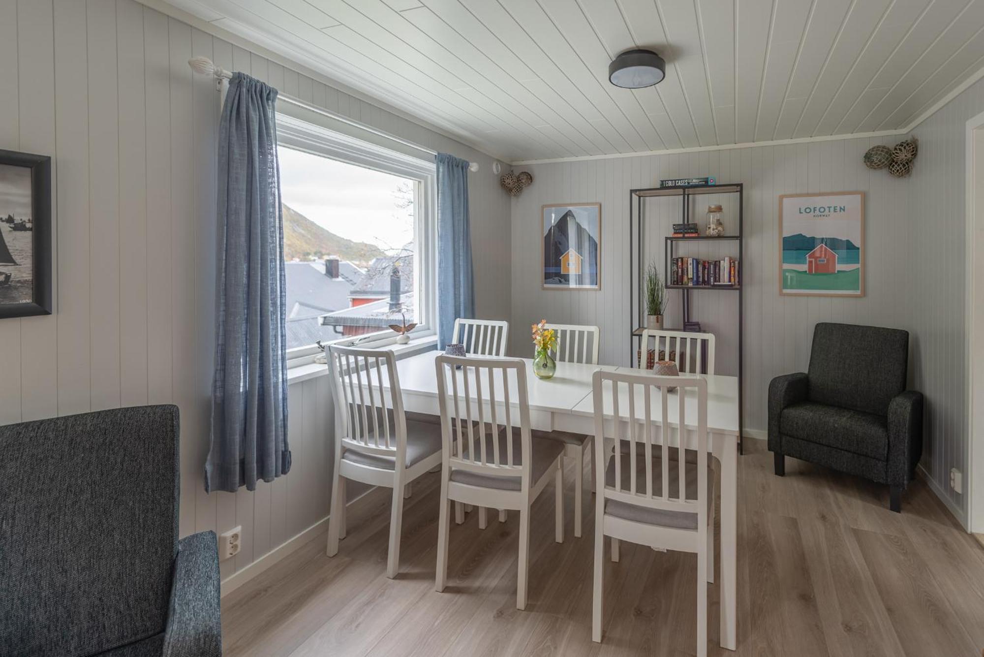 Cozy House By The Fjord In The Heart Of Lofoten Reine Εξωτερικό φωτογραφία